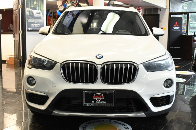 2017 BMW X1 xDrive28i Image 2 of 41