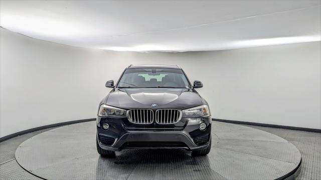 2017 BMW X3 sDrive28i Image 3 of 30