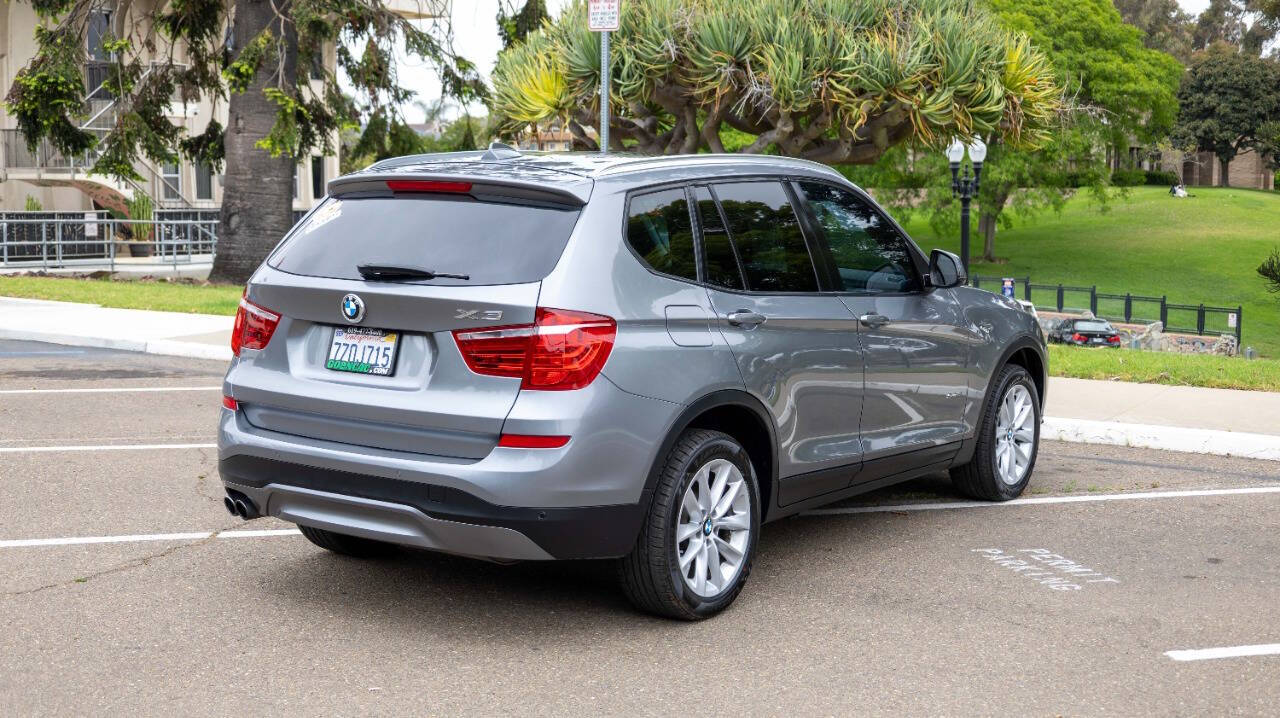 Vehicle image 7 of 33