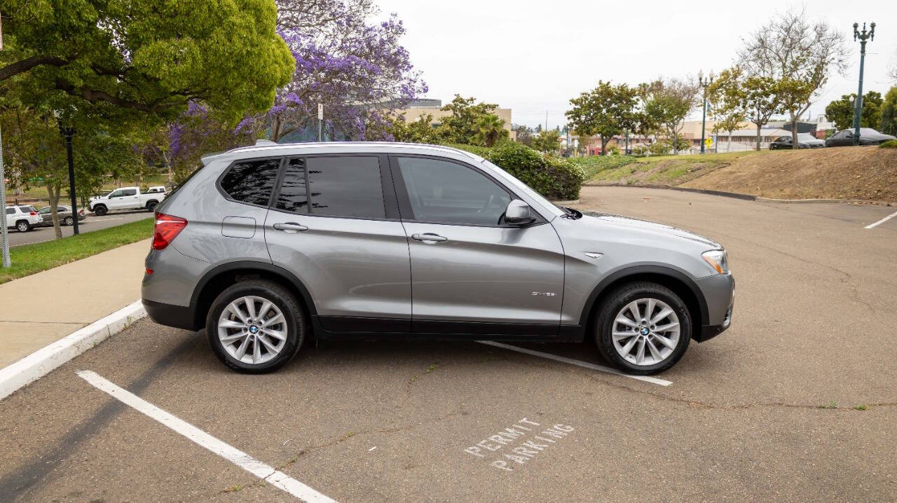 Vehicle image 6 of 33