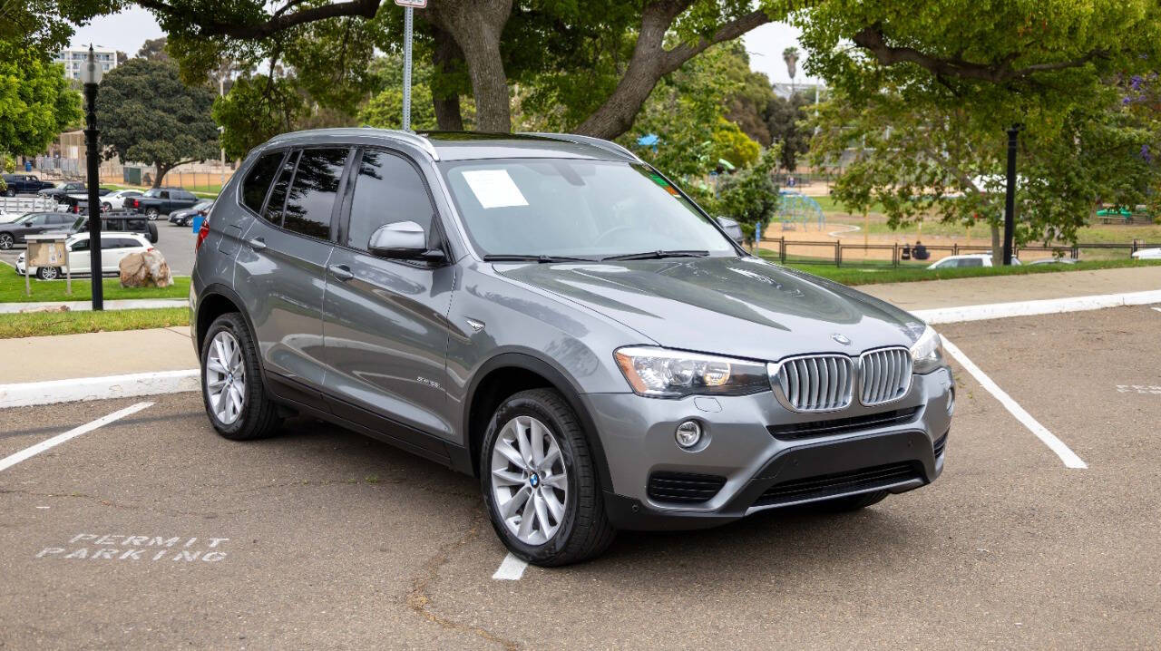 Vehicle image 3 of 33