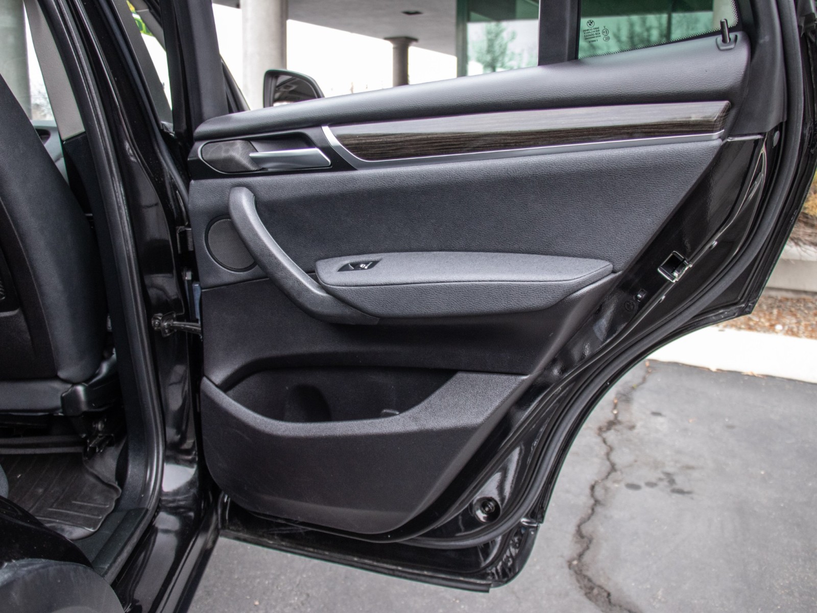 Vehicle image 24 of 26