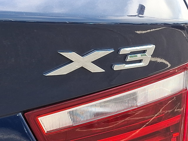 Vehicle image 28 of 32