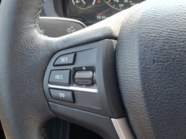 Vehicle image 30 of 32