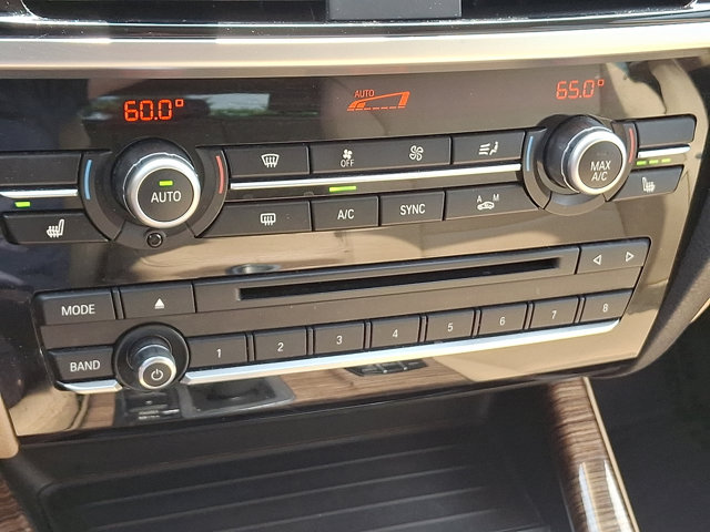 Vehicle image 19 of 32