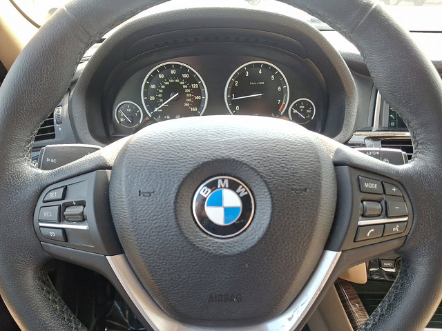 Vehicle image 14 of 32