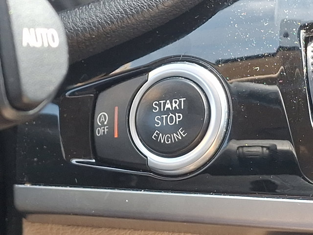 Vehicle image 22 of 32