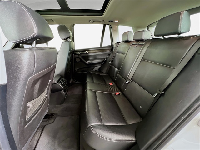 Vehicle image 28 of 38