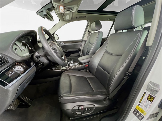 Vehicle image 24 of 38