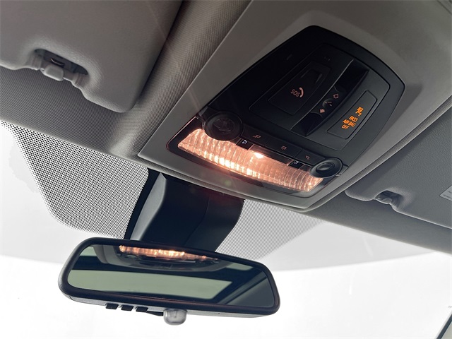 Vehicle image 14 of 38