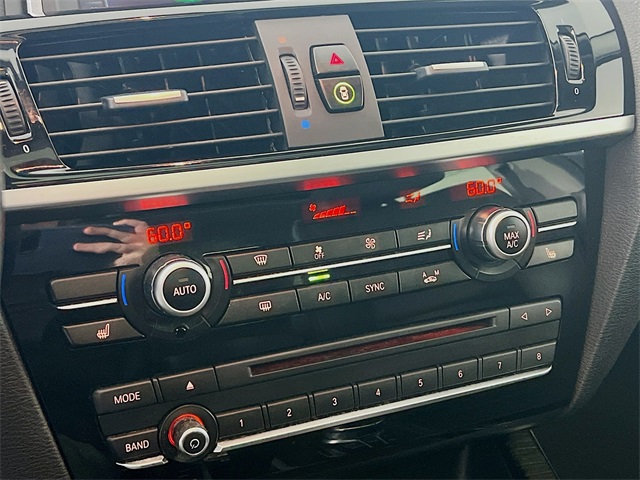 Vehicle image 18 of 38