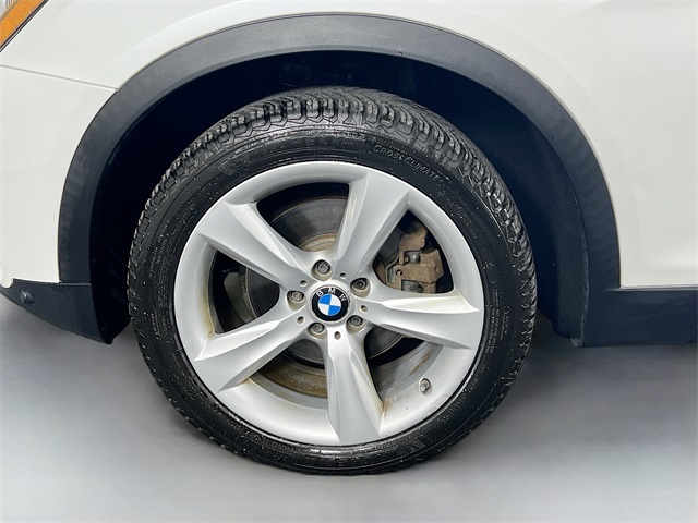 Vehicle image 37 of 38