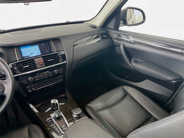 Vehicle image 27 of 38