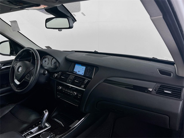 Vehicle image 33 of 38