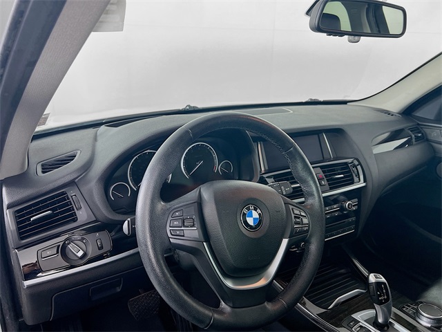 Vehicle image 10 of 38