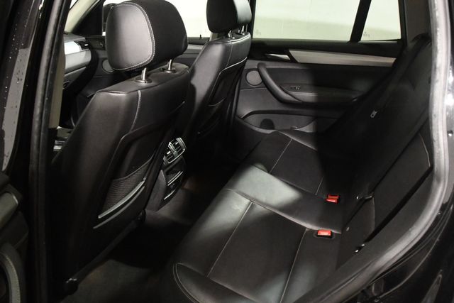 Vehicle image 20 of 24