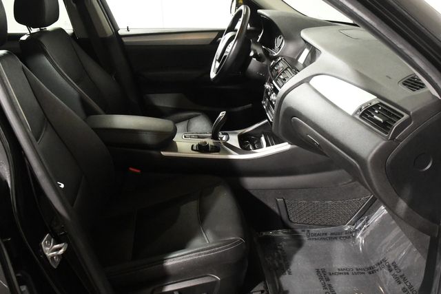 Vehicle image 17 of 24