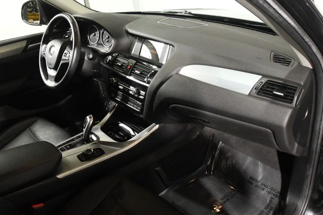 Vehicle image 18 of 24