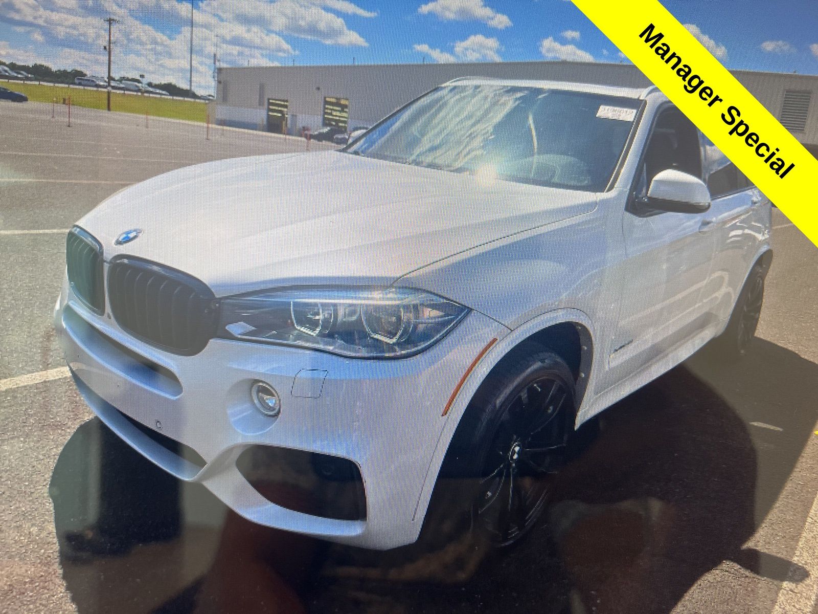 2017 BMW X5 xDrive35i Image 2 of 17