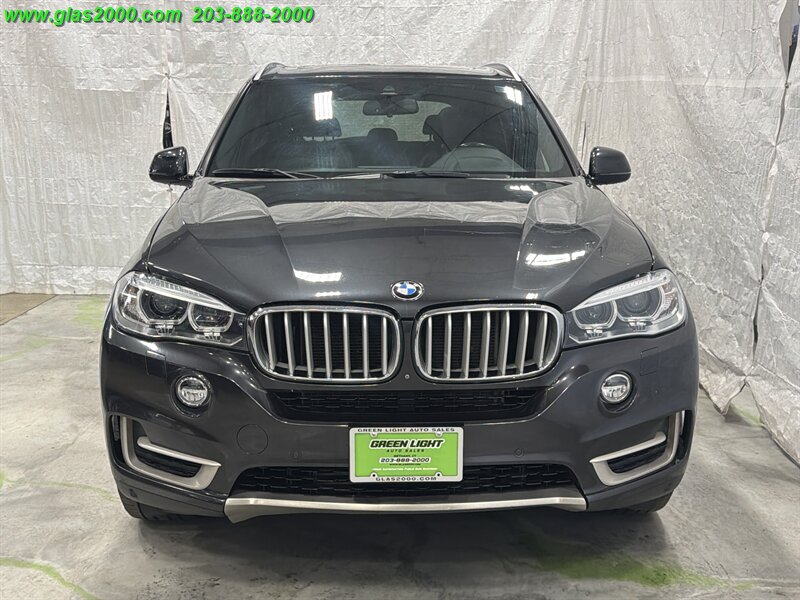 2017 BMW X5 xDrive35i Image 2 of 32