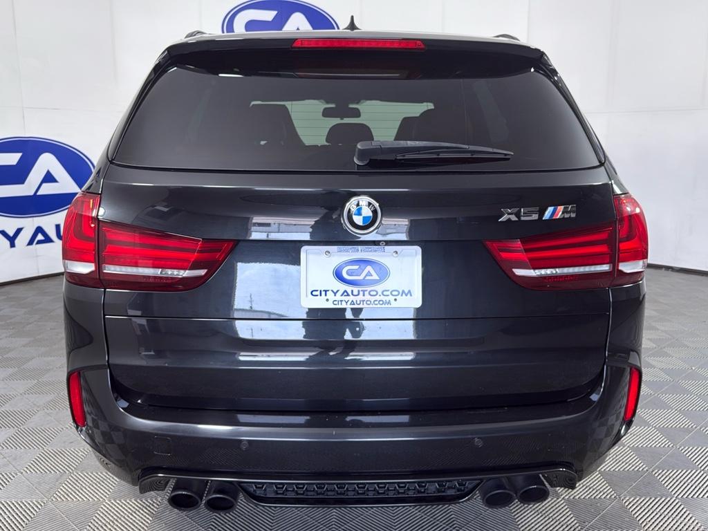 Vehicle image 6 of 32