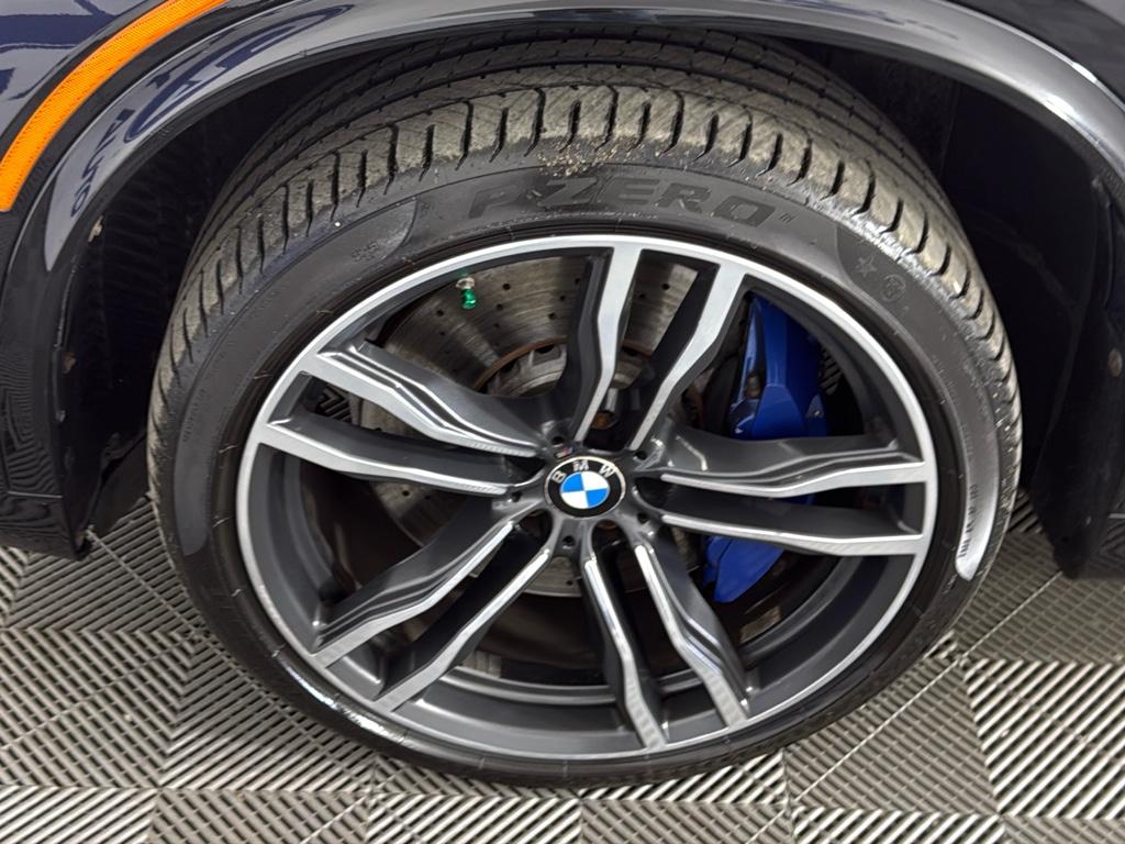 Vehicle image 12 of 32
