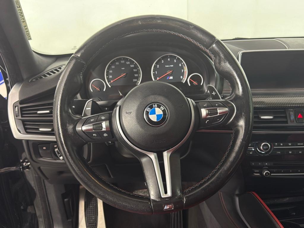 Vehicle image 24 of 32