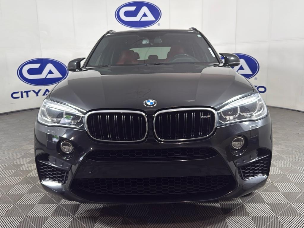 Vehicle image 2 of 32