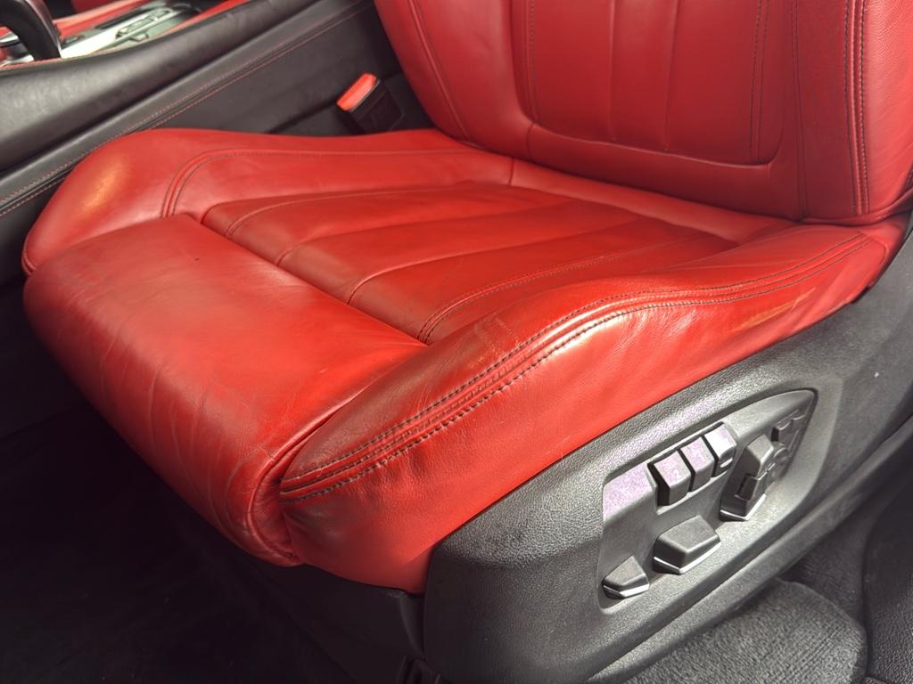 Vehicle image 20 of 32