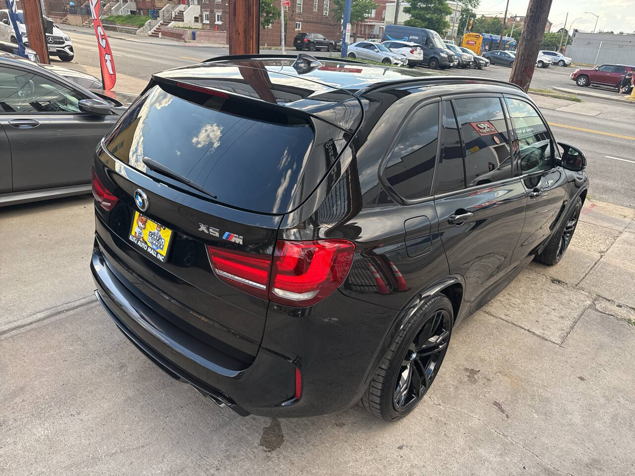 Vehicle image 8 of 40