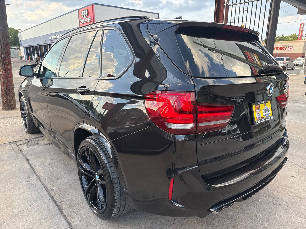 Vehicle image 9 of 40
