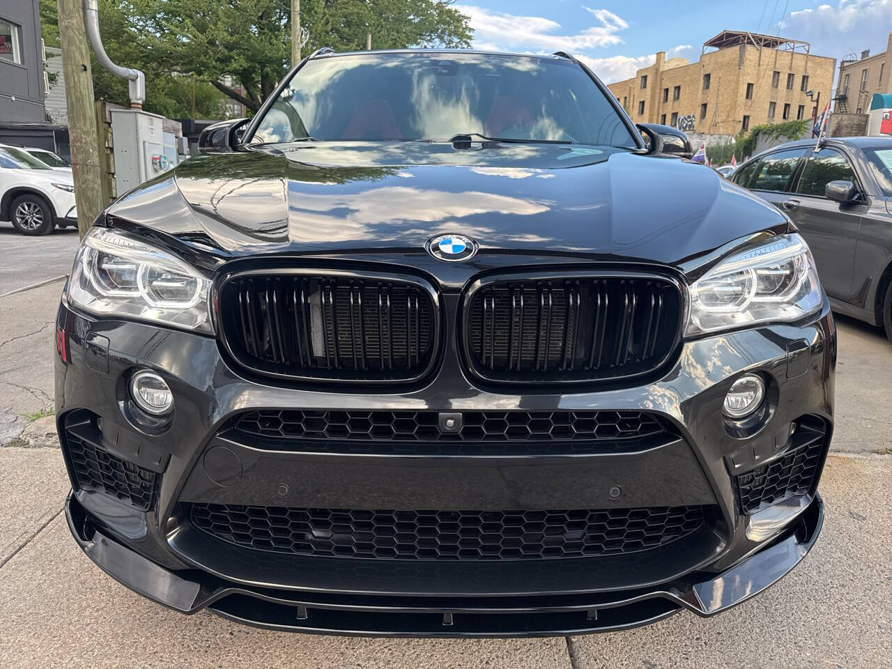 Vehicle image 4 of 40