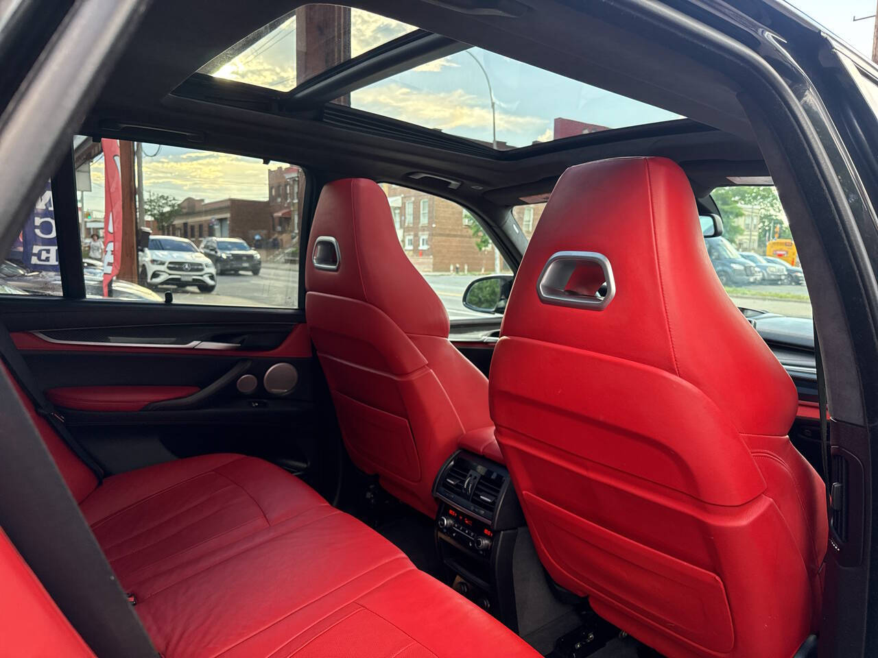 Vehicle image 13 of 40