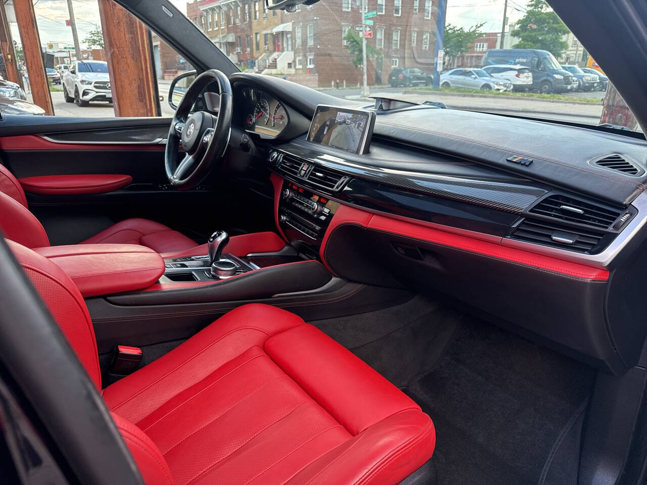 Vehicle image 18 of 40