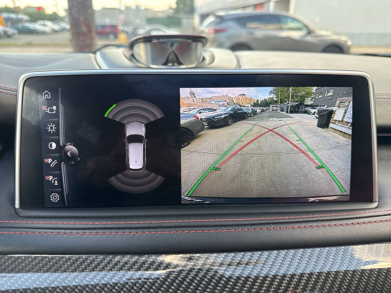 Vehicle image 23 of 40