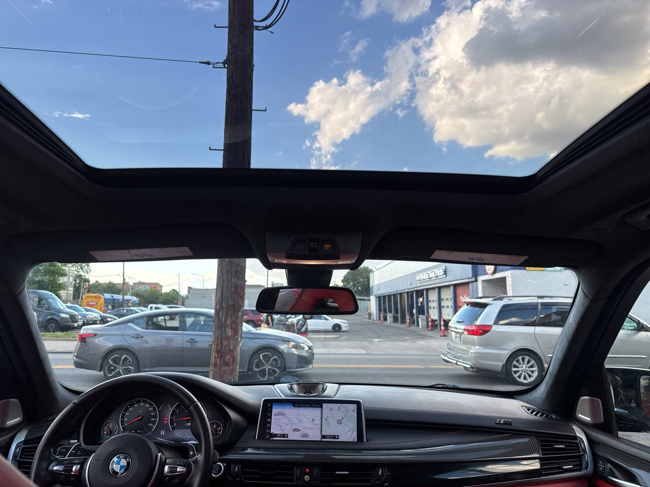 Vehicle image 17 of 40
