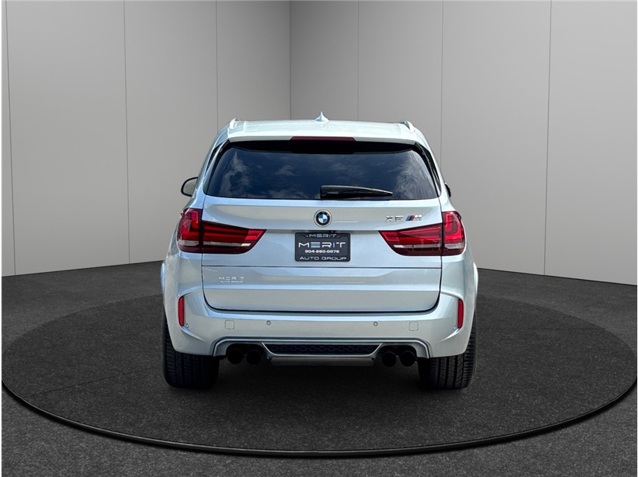 Vehicle image 6 of 58