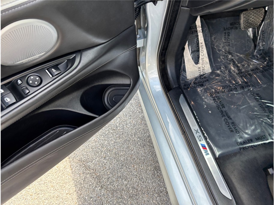 Vehicle image 26 of 58