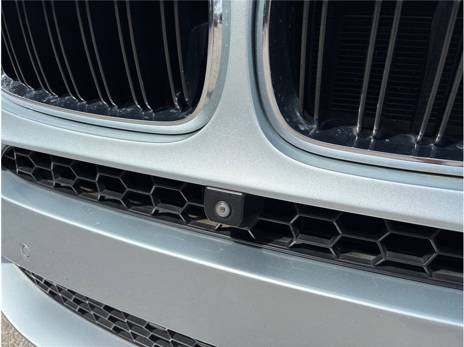 Vehicle image 16 of 58