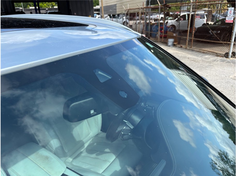 Vehicle image 13 of 58