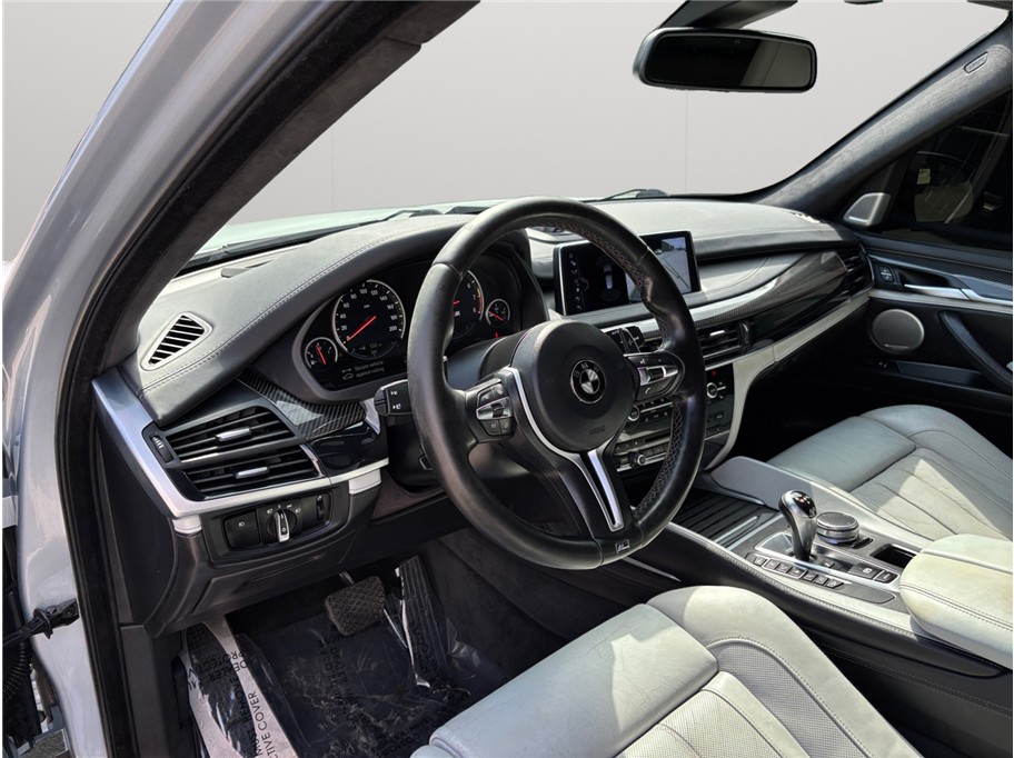 Vehicle image 11 of 58