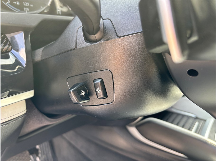 Vehicle image 22 of 58