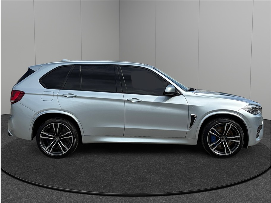 Vehicle image 4 of 58