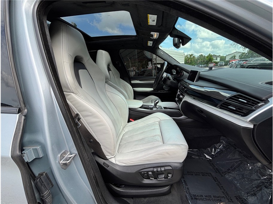 Vehicle image 49 of 58