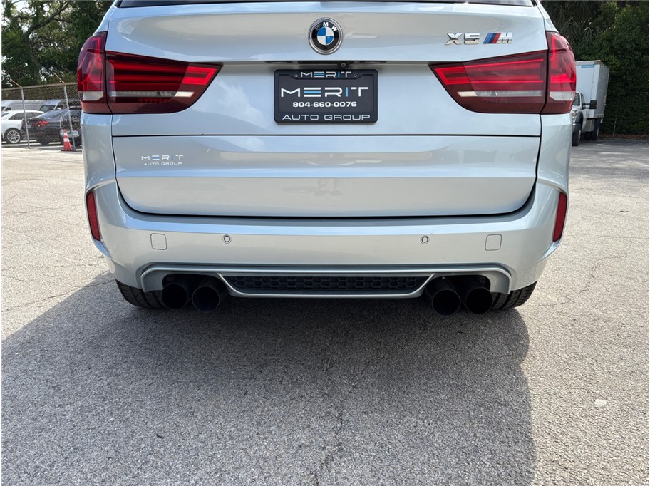 Vehicle image 7 of 58