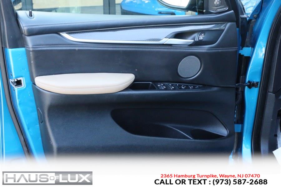 Vehicle image 33 of 47