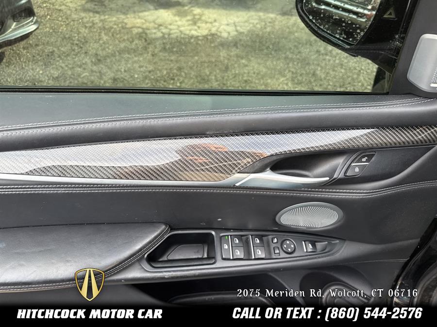 Vehicle image 40 of 46