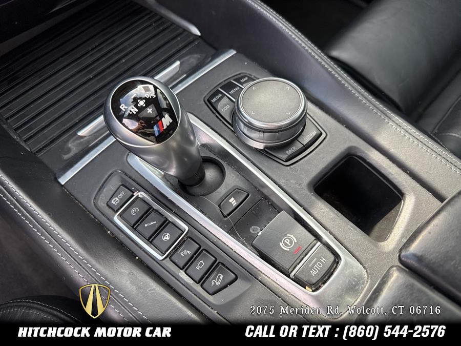 Vehicle image 32 of 46