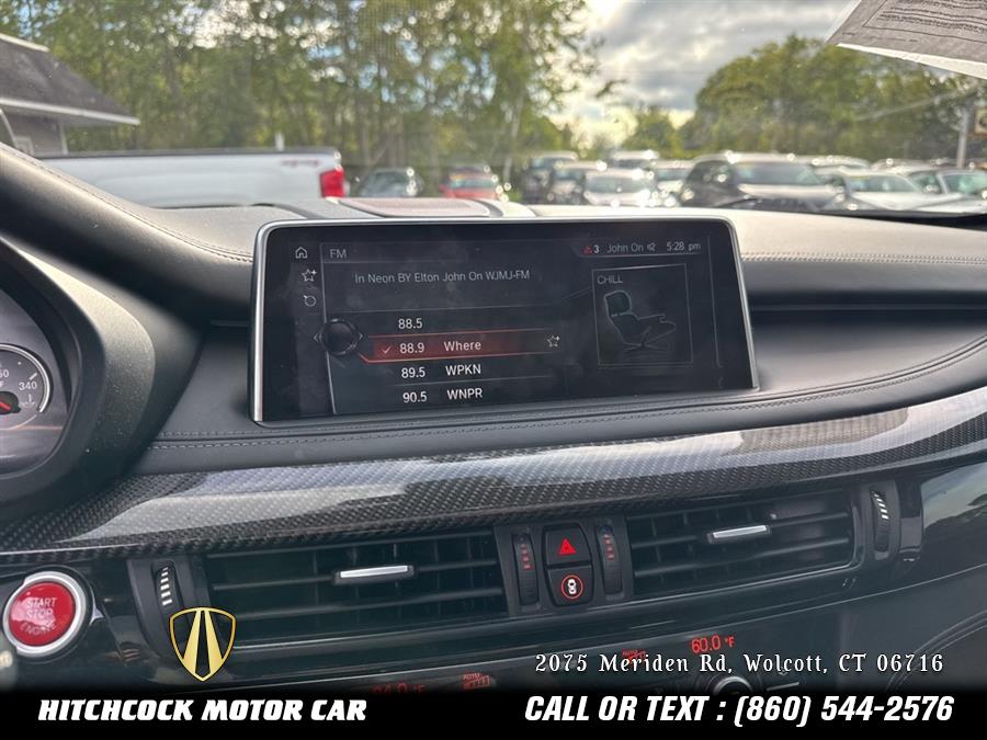 Vehicle image 33 of 46