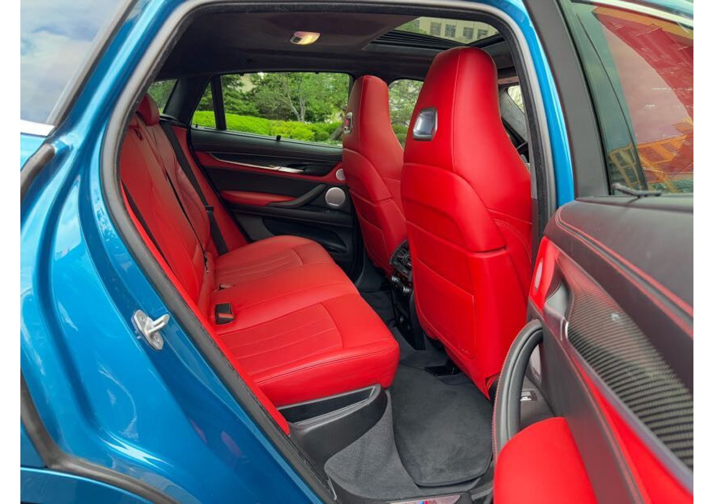 Vehicle image 21 of 39